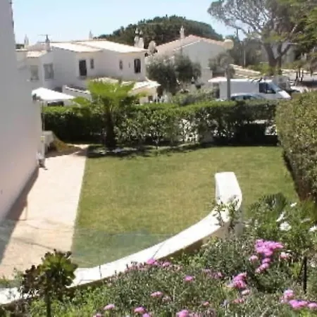 With Good Garden, Berbecue And Swimming Pool Shared In The Condominium. * アルブフェイラ